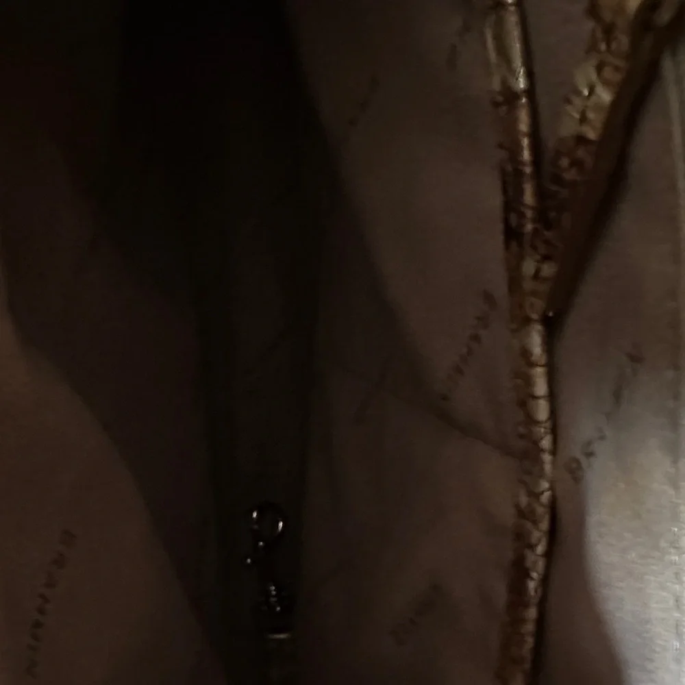 Brahmin Tan Brown Croc-Embossed Shoulder Bag - Picture 3 of 5